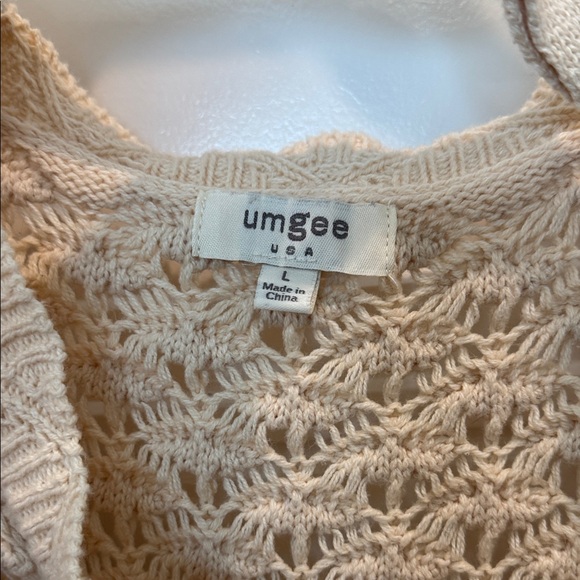 Umgee Cream Knit V-Neck Sweater - Picture 2 of 4